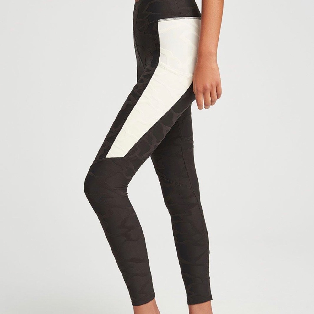 TWENTY MONTREAL 3D High Rise Camo/White Legging
